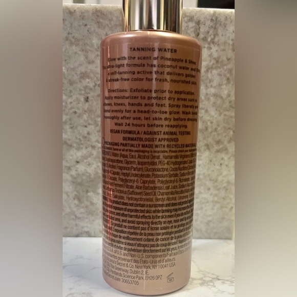 New Victoria Secret Tanning Water
⭐️⭐️⭐️ONE LEFT - Picture 2 of 2